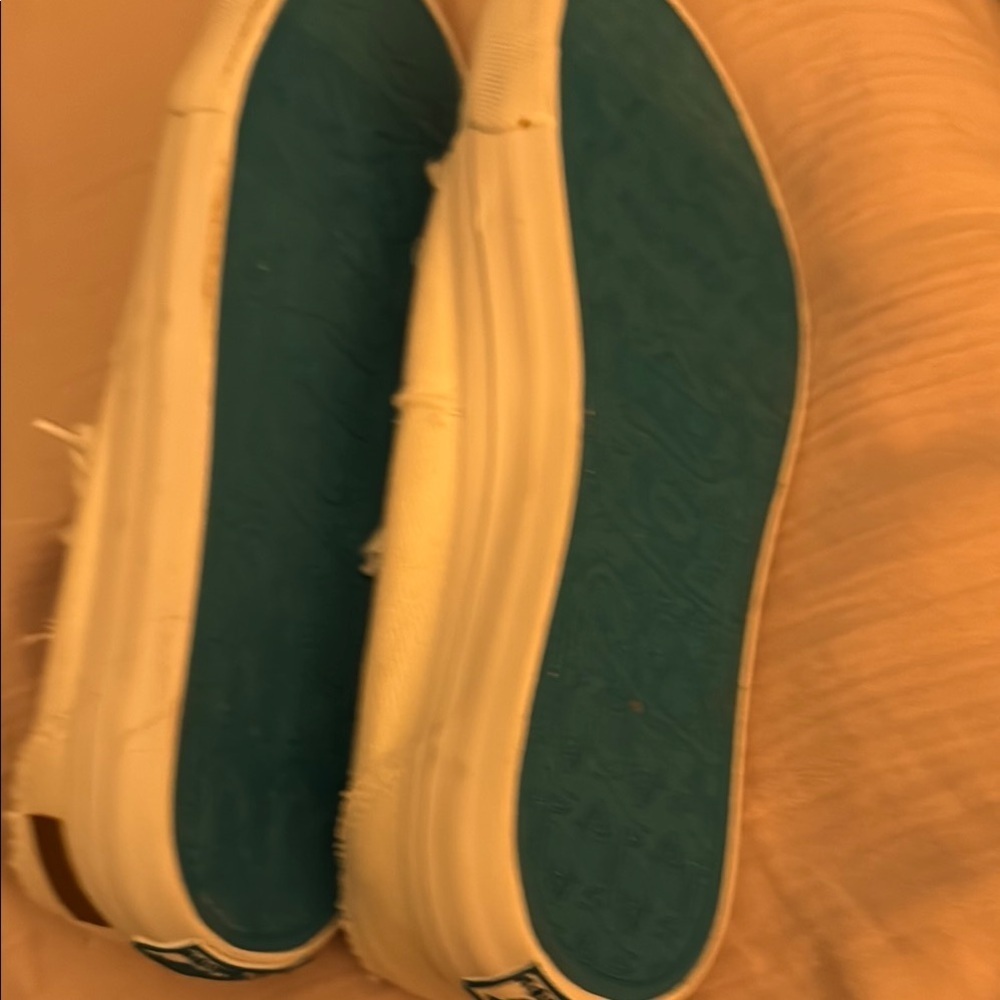 Blowfish White Low-Top Sneakers with Rubber Toe Cap - Picture 5 of 5